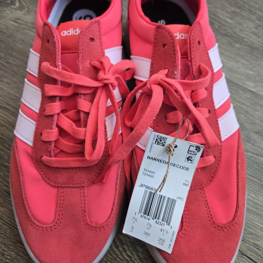 Adidas Women's Sneakers NWT